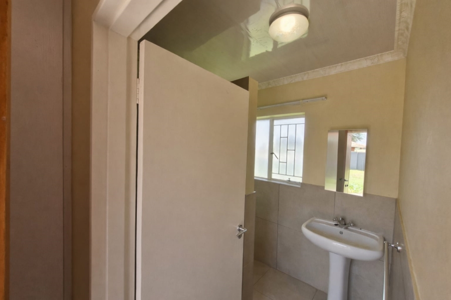 To Let 4 Bedroom Property for Rent in Kathu Northern Cape